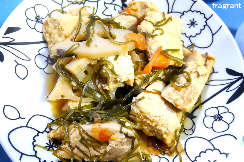 高野豆腐と蓮根の煮物