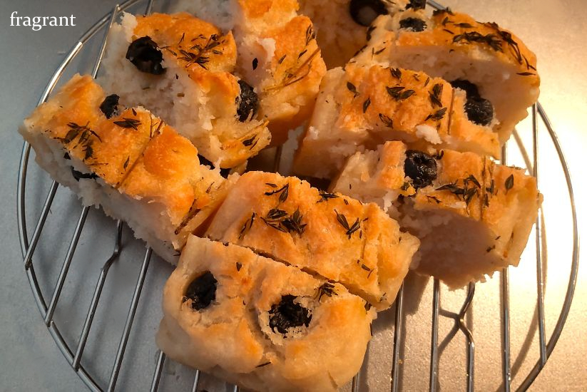 タイム＆オリーブ米粉パン